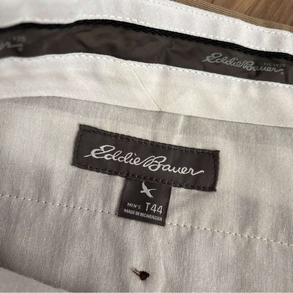 Eddie Bauer Men’s Khaki Pants Size 44x33 Beige Pleated Front - Picture 5 of 8